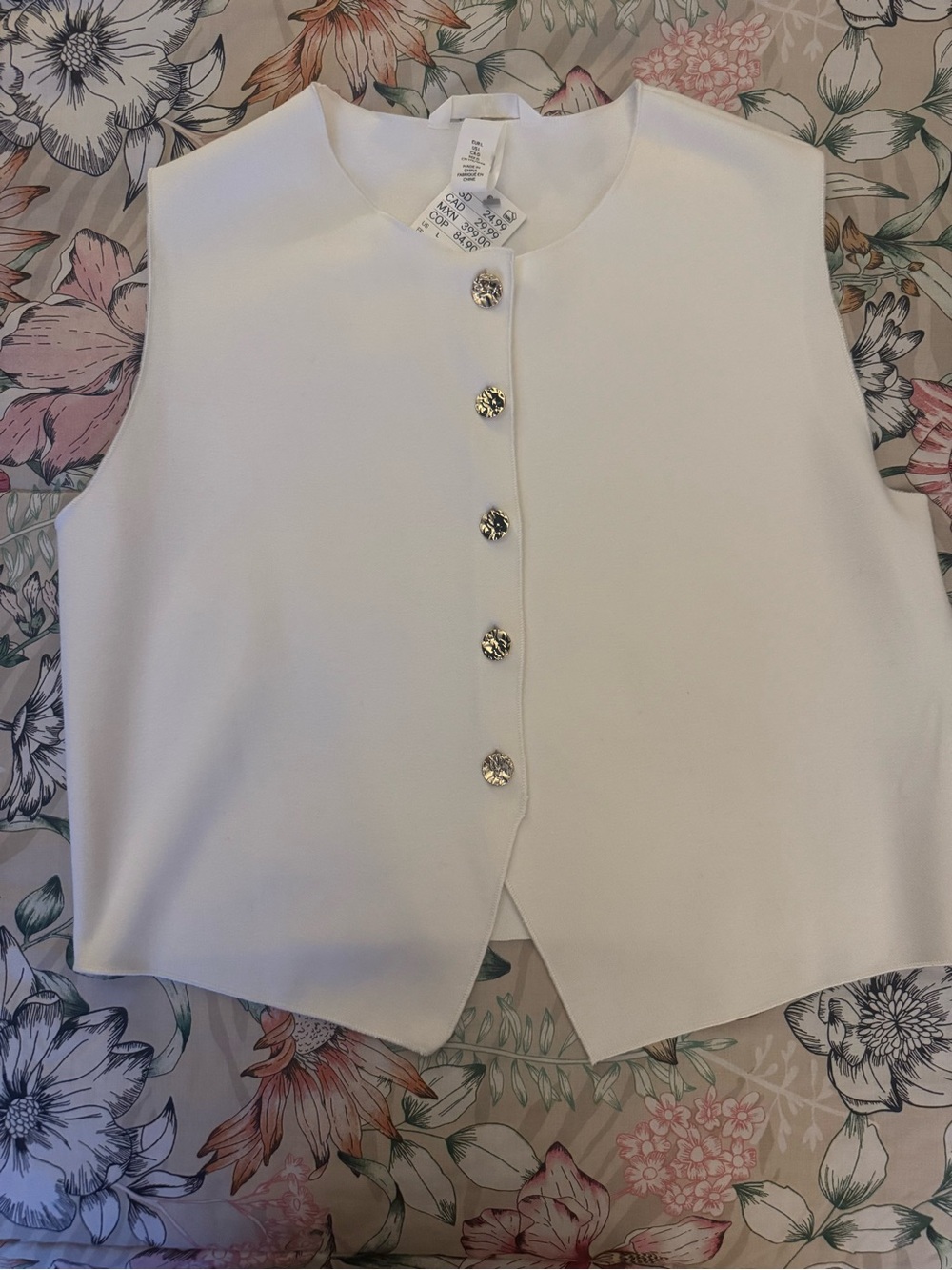 H&M White Sleeveless Button Vest